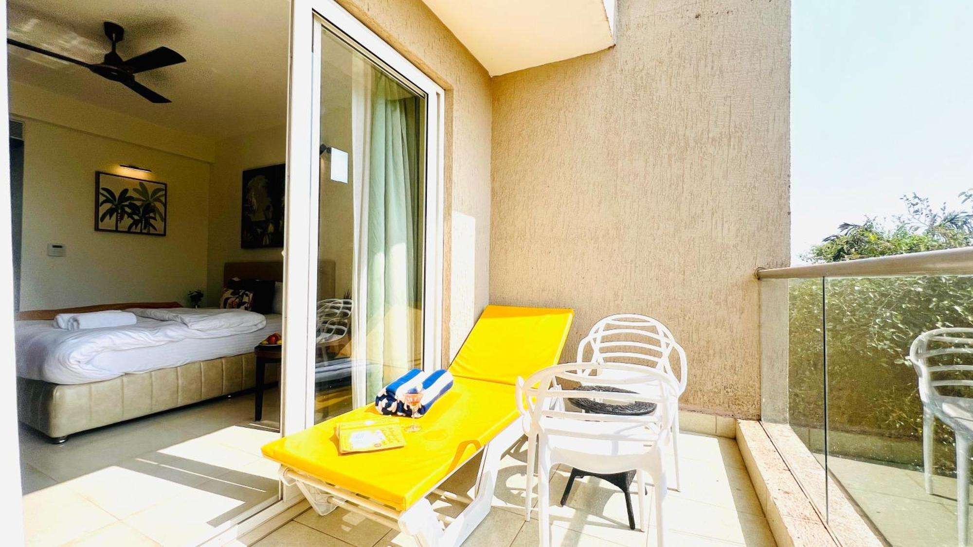 Bluo Amani Vagator - Boutique Hotel Goa アンジュナ エクステリア 写真