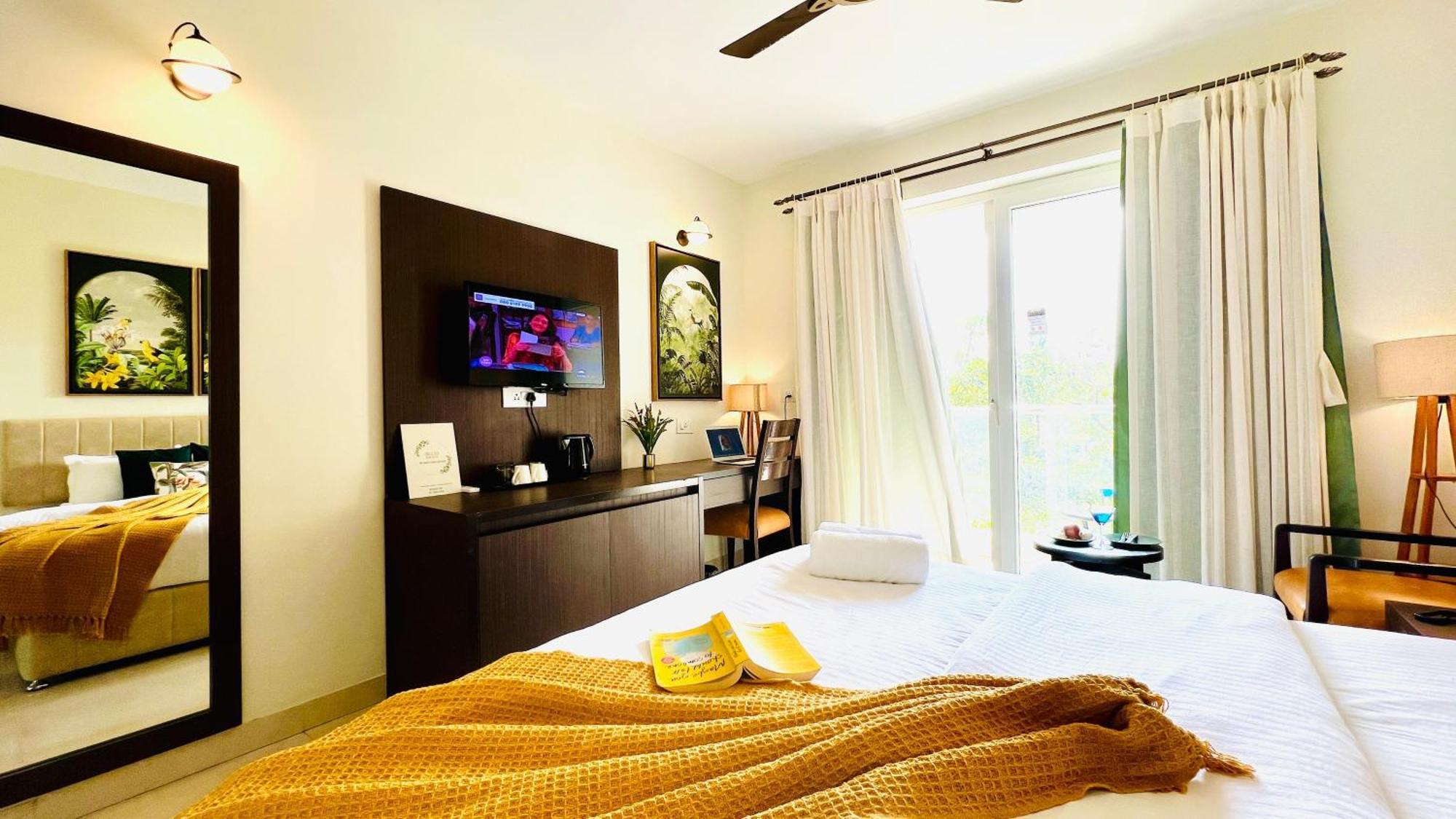 Bluo Amani Vagator - Boutique Hotel Goa アンジュナ エクステリア 写真